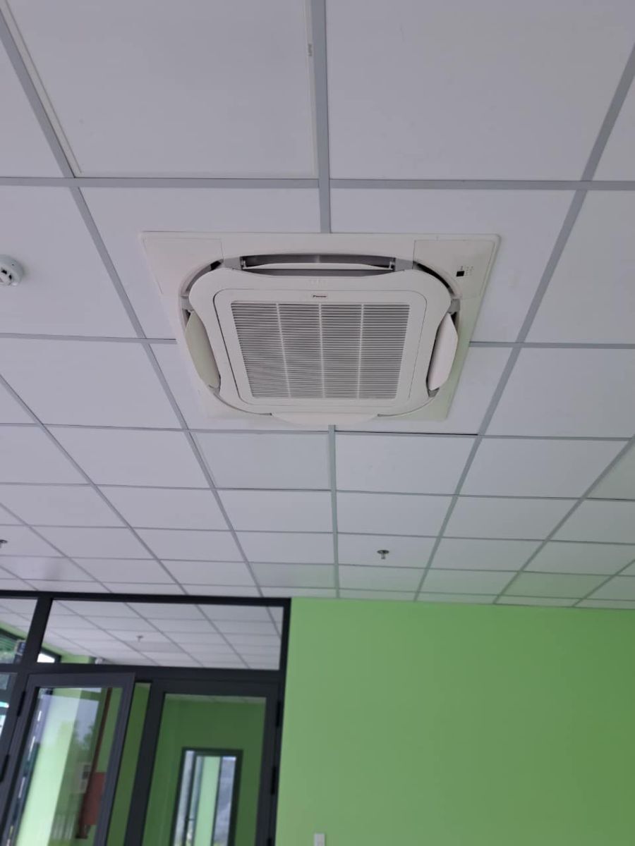 Thi Công Lắp Đặt Máy Lạnh Chuyên Nghiệp – Giá Tốt