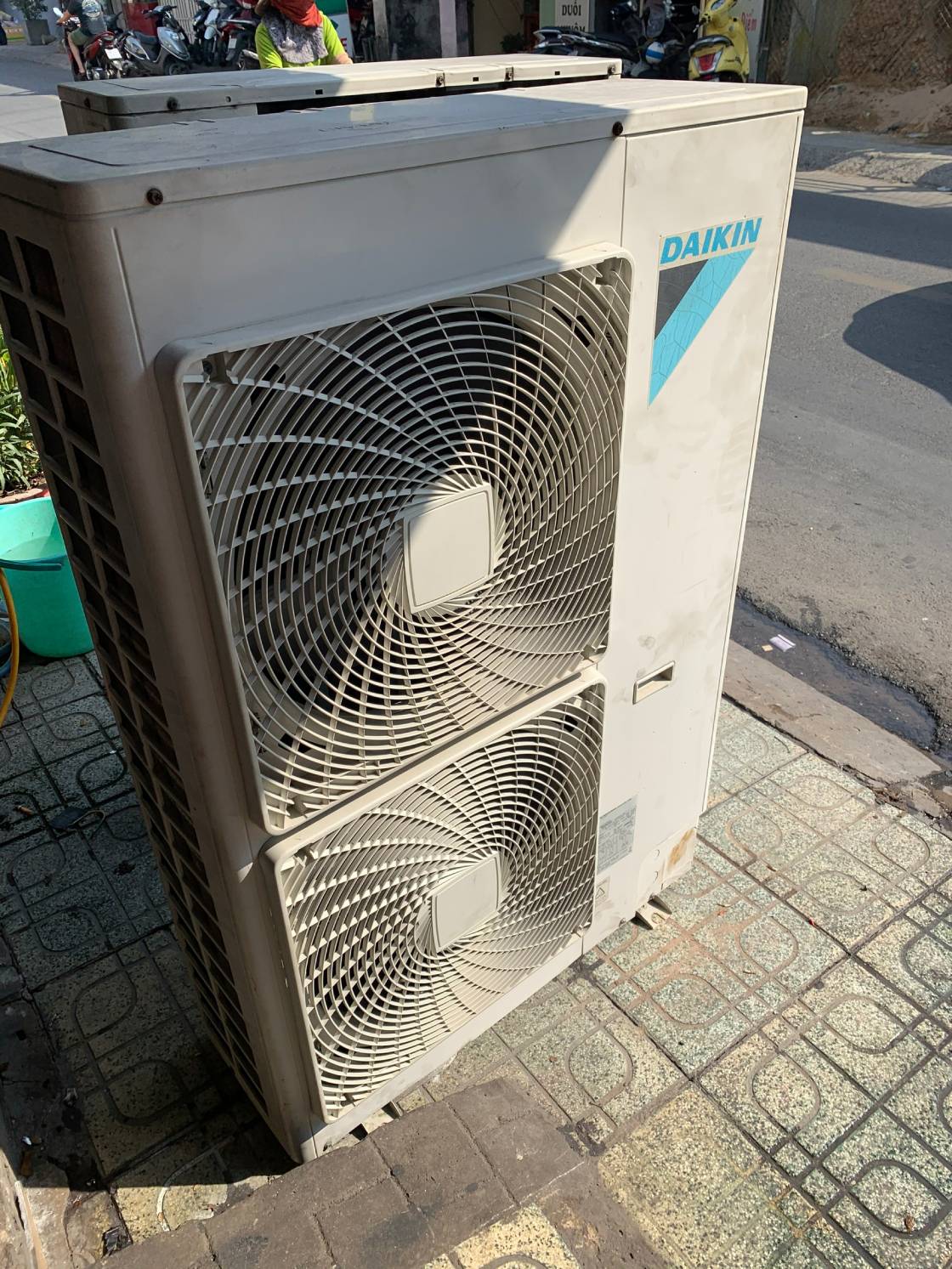 Máy Lạnh Âm Trần VRV Cũ 10 HP DAIKIN INVERTER Máy Lạnh Âm Trần VRV Cũ 10 HP DAIKIN INVERTER