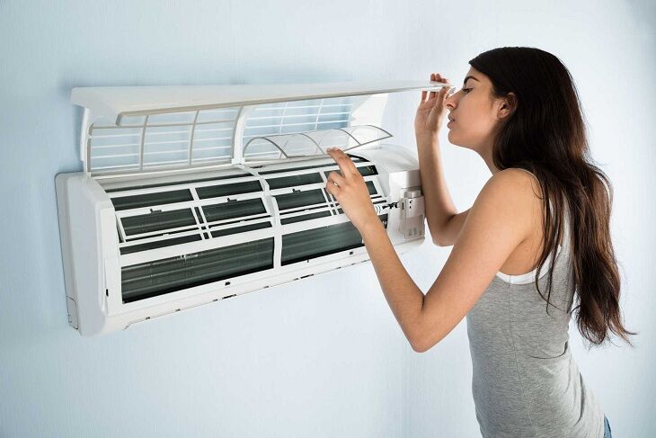 Vệ sinh lưới lọc khí cùng vỏ máy. Vệ sinh lưới lọc khí cùng vỏ máy.