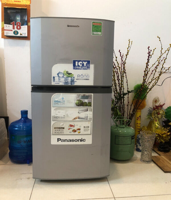 Thanh lý tủ lạnh Panasonic 152 lít NR-BA178PSV1